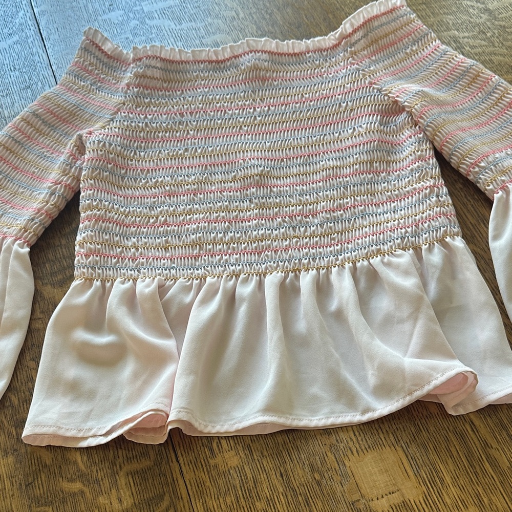 3/$15 CANDIE’S Pink Off-Shoulder Smocked Top Bell Sleeve multicolor sz M - Picture 3 of 7